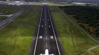 Bandara Internasional Hang Nadiem Batam, Runway Terpanjang di Indonesia