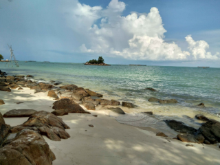 Jangan Lewatkan Indahnya Pemandangan di Pantai Dungun yang Instagramable Banget