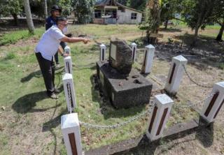 `Minamisebo` Tugu Bertulis Nama dan Foto Orang Jepang di Pulau Galang