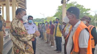 Bupati Karimun Tanggapi Keluhan Juru Parkir 