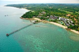 Mengagumi Keelokan Pesona Pantai Turi hingga Riani Wings di Batam