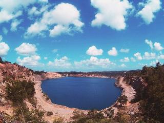 Bukit Panglong, Wisata Telaga Biru di Bintan