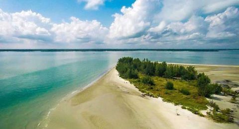 Di Riau, Ada Pasir Pantai Berbisik Lho, Di Sini Tempatnya.. 