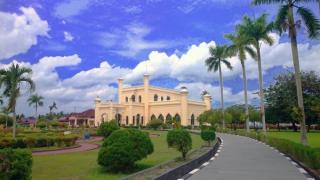 Istana Siak Asyerayah Al Hasyimiah, Keindahan Arsitektur Eropa dan Timur Tengah