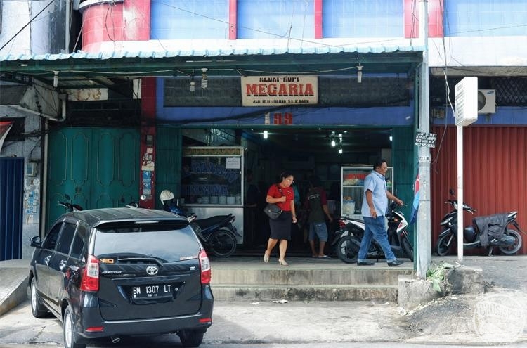 Kedai Kopi Megaria Yang Miliki Menu Mi Pangsit Terenak, Wajib Coba..