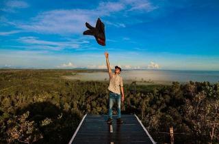 Wisata Gunung Gundul, Indahnya Natuna dari Puncaknya