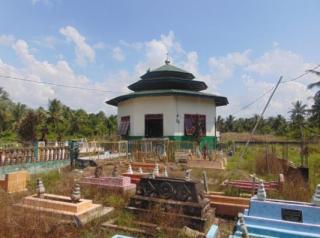 Makam Mufti dan Ulama Besar Ini Dilindungi Cungkup