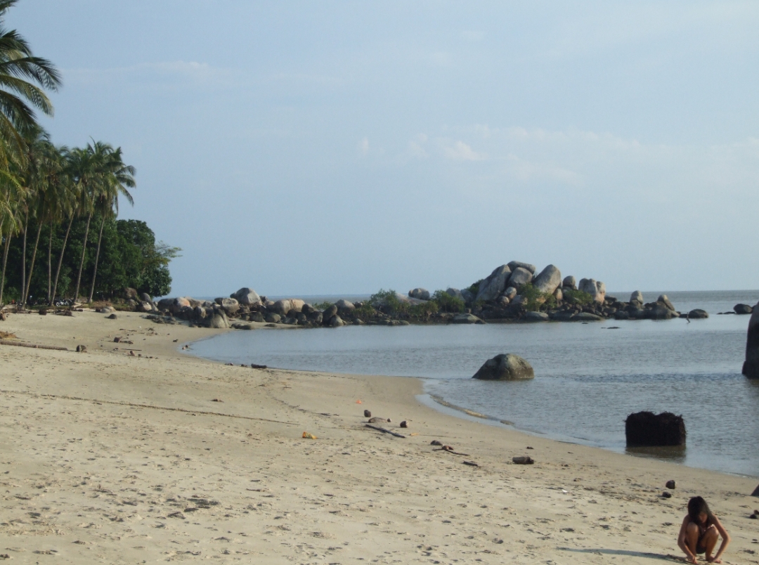 Pantai Perawan di Karimun, Air Dagang Juaranya!