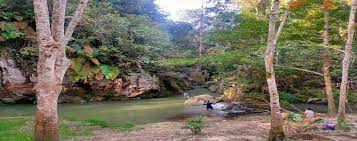 Ademnya Berendam di Air Terjun Batang Ogan