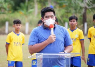 Tendang Bola Pertama, Plt Bupati Bintan Buka Turnamen U-21