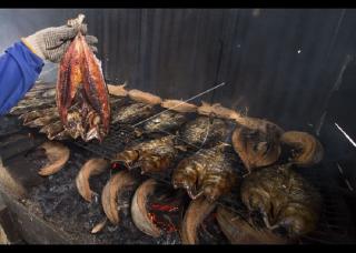 Berkunjung ke Natuna, Jangan Lupa Beli Oleh-oleh Ikan Tongkol Asap