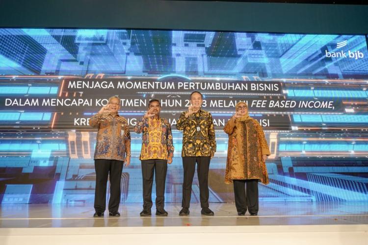 bank bjb Gelar Business Review Semester I 2023 dan Executive Workshop 2023