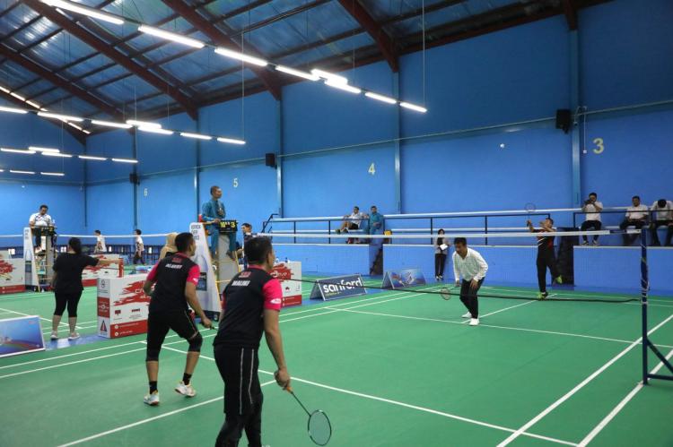 Kepala BP Batam dan Menteri Singapura Bermain Badminton untuk Mempererat Hubungan Bilateral