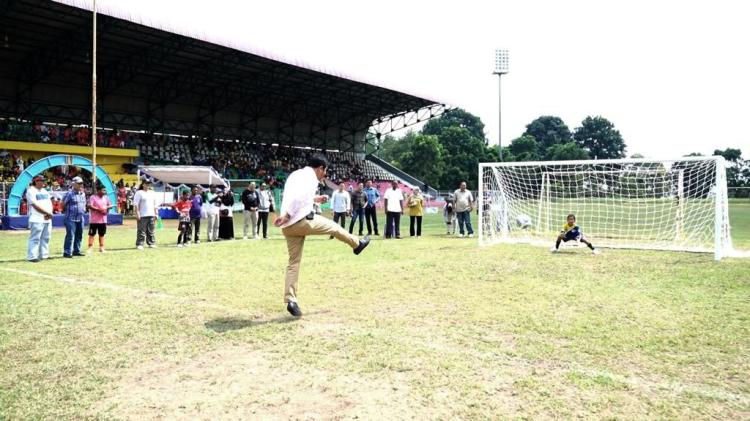 Buka Turnamen Sepakbola, Kepala BP Batam Ingin Wujudkan Atlet Berprestasi