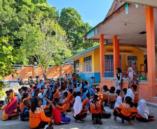 Pelajar SDN 007 Lingga Utara Antusias Sambut Program Tabungan Simpel BRK Syariah