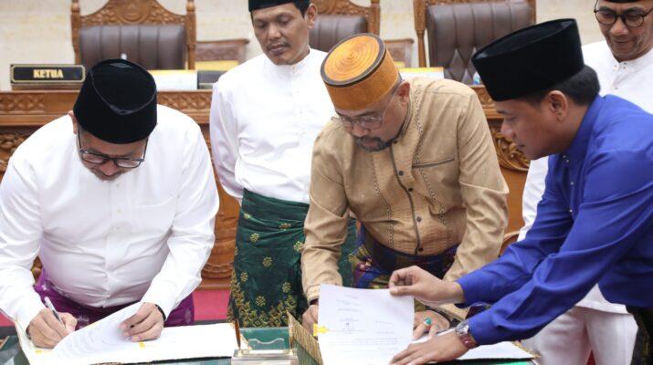 Rapat Paripurna DPRD Batam: Pengesahan APBD Perubahan 2024 dan Pembahasan Anggaran 2025