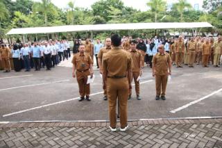 Sekretaris DPRD Kota Batam, Ridwan Efendi, Pimpin Apel Pagi dan Tekankan Peningkatan Kinerja